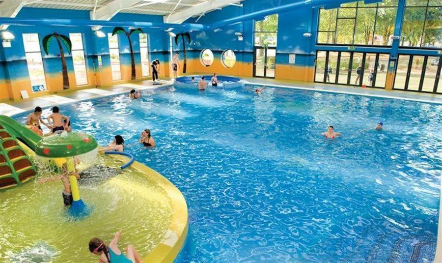 The Getaway Billing Aquadrome Villa Northampton Eksteriør bilde